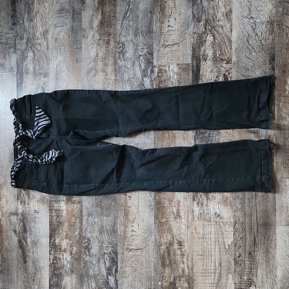 ❤️ 3/$20 Bundle Me!  Time and Tru bootcut size 8 black with zebra belt - Picture 1 of 9